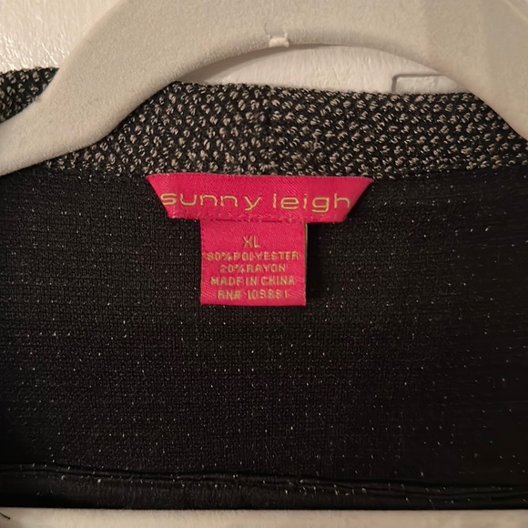 Women’s Ruffled Blazer - Picture 2 of 2